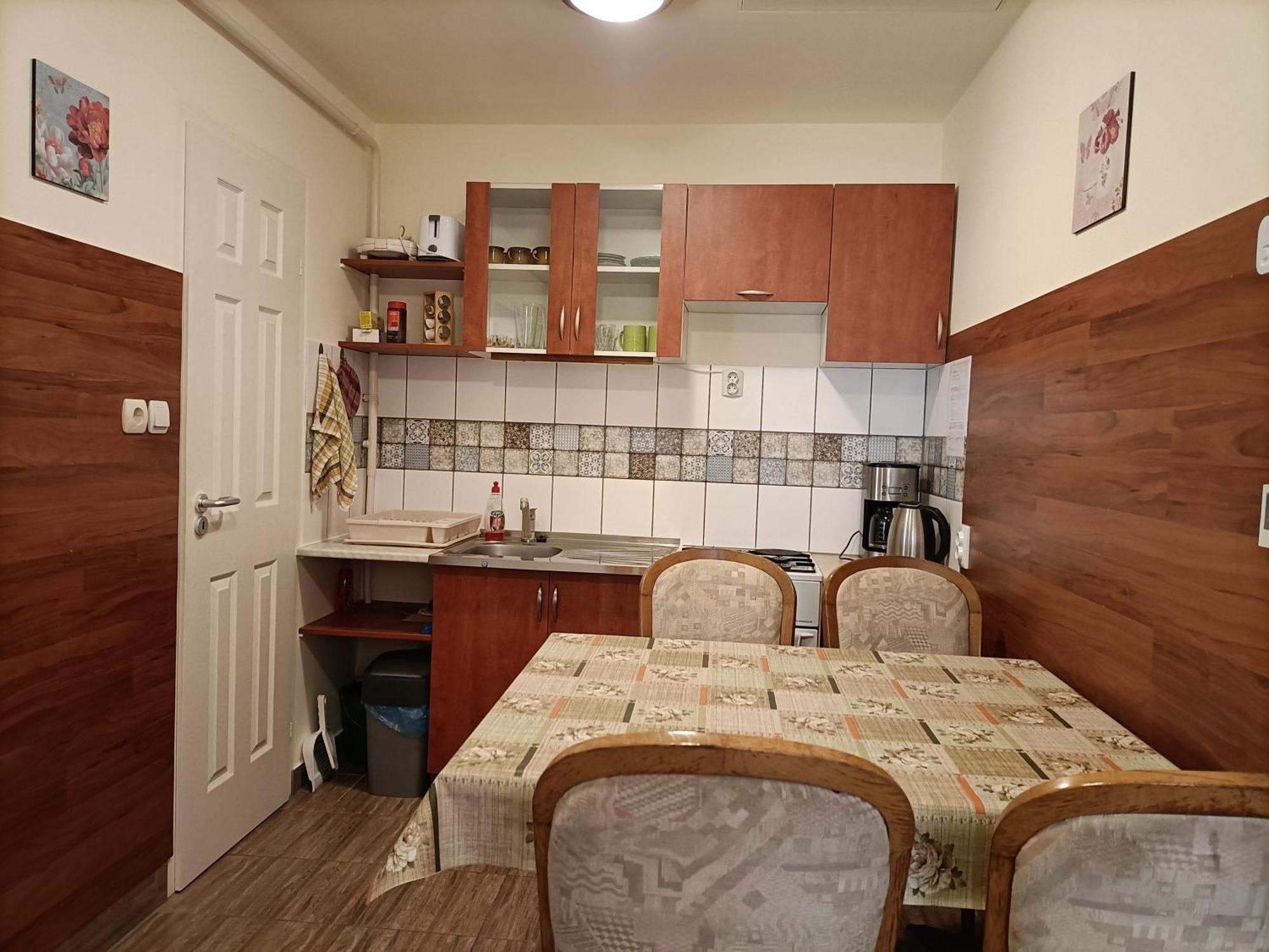 Start Apartmanok Pecs Bagian luar foto