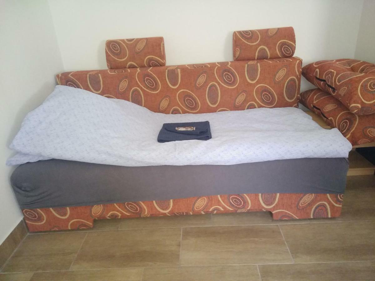 Start Apartmanok Pecs Bagian luar foto